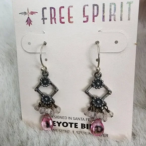NEW Peyote Bird Free Spirit Pink and Silver Dangling Earrings with Bird Design - Picture 5 of 8